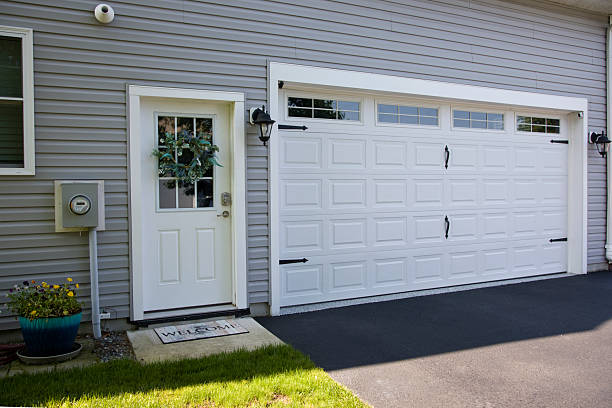 24/7 Emergency Garage Door Panel Replacement experts in Mendocino County County, CA